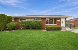 29732 Sutherland Drive, Warren, MI 48088