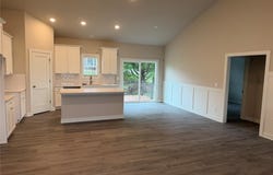 2301 N 8th Avenue E, Newton, IA 50208