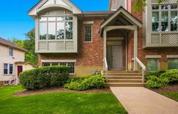 60 E Hattendorf Avenue, Roselle, IL 60172