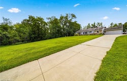 219 W Mennonite Road, Aurora, OH 44202