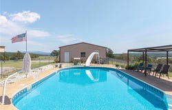 43286 Earls RD, Howe, OK 74940
