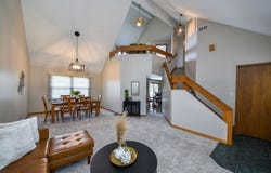 102 Juniper Drive, North Aurora, IL 60542