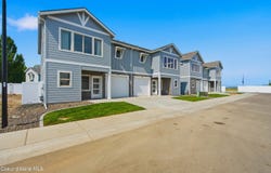 673 N Galbraith Lp, Post Falls, ID 83854