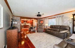 1707 E Berry Hill Dr, Norfolk, NE 68701