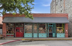 65 Spring Street, Eureka Springs, AR 72632