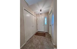 913 BAYBERRY Lane, Macomb, IL 61455