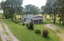 26298 7 Highway, Warsaw, MO 65355