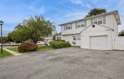 31 E June Street, Lindenhurst, NY 11757