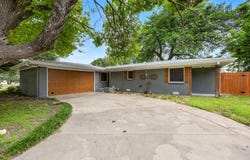 2215 N 9th St, Temple, TX 76501
