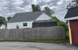 109 E Roe, Ossian, IN 46777