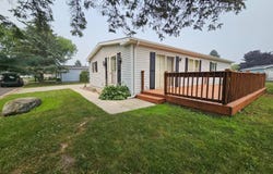 321 CADGEWITH W, LANSING, MI 48906