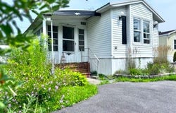 38 Pine Cir, Sauquoit, NY 13456