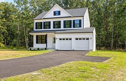 102 Blue Anchor Rd, Sicklerville, NJ 08081