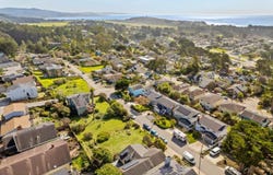 751 Sierra ST, MOSS BEACH, CA 94038