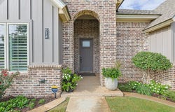 614 Calvin Drive, Wolfforth, TX 79382