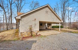 1996 Tanyard Road, Hernando, MS 38632