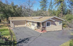 12690 Mueller Dr, Groveland, CA 95321