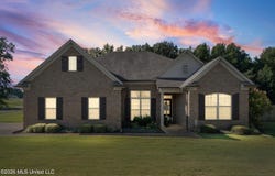 1375 Fieldstone Street, Hernando, MS 38632