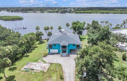7715 RIVERVIEW Drive, RIVERVIEW, FL 33578