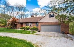 2434 Carriage Road, Powell, OH 43065