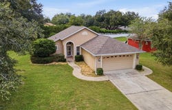 81 GOLFVIEW Circle, UMATILLA, FL 32784