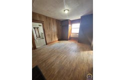 812 SW 6th Ave, Topeka, KS 66603