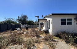 433 W 94th St, Los Angeles, CA 90003