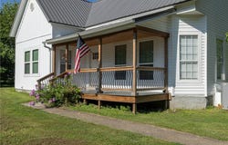 409 S Main Avenue, Lincoln, AR 72744