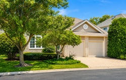 842 Turnberry Lane, Willowbrook, IL 60527