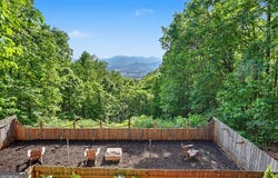 44 Laquinta Lane, Dillard, GA 30537