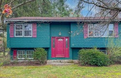 60 White Fox Rd, Agawam, MA 01030