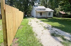 815 Hwy 42, Iberia, MO 65486