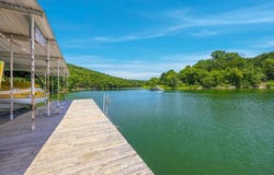 236 Onyx Lane, Galena, MO 65656