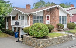 11 Mooney Rd, Salem, MA 01970