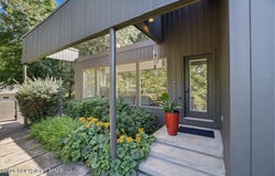 1312 N Abington Road, Waverly Township, PA 18414