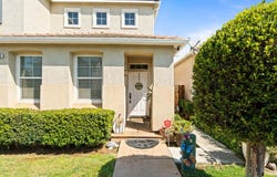 713 W Bordeaux Lane, Clovis, CA 93619