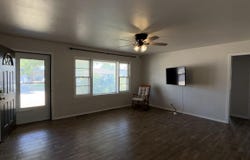 725 W Hickory Ave, Enid, OK 73701
