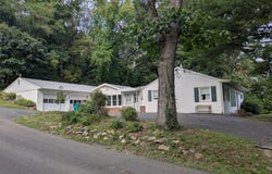 936 BELLE VISTA Drive, ENOLA, PA 17025