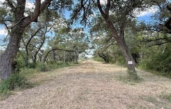 4668 Old Hwy Rd, Inez, TX 77968