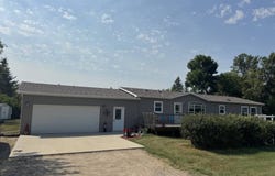 207 4th St S, Willow City, ND 58384
