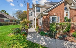 951 INTERLOCH Court, Algonquin, IL 60102