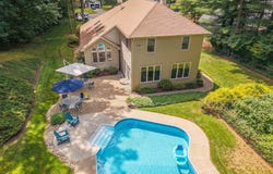 223 Stanford Drive, Schenectady, NY 12303