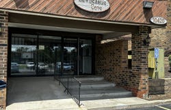 10420 Circle Drive, Oak Lawn, IL 60453