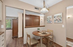 2465 Londin Lane E, Maplewood, MN 55119