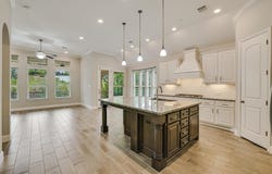 204 Maxwell Way, Austin, TX 78738