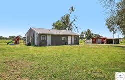 4452 NW DD Highway, Urich, MO 64788
