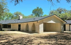 109 Cernosek Rd, La Grange, TX 78945