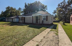 893 PEARCE St, Memphis, TN 38107