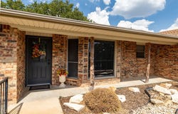 304 Lakeview Drive, Runaway Bay, TX 76426