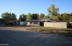 828 Riverside Drive, Neosho, MO 64850